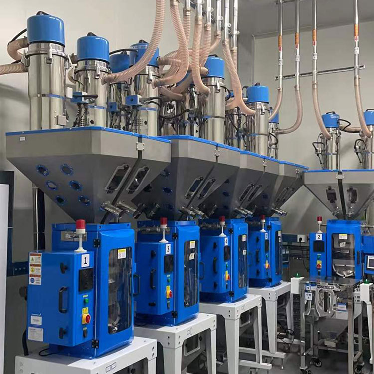 ระบบการให้อาหารส่วนกลางมีวิวัฒนาการมาอย่างไรเพื่อแก้ไขปัญหาคอขวดของโรงงานในปัจจุบัน